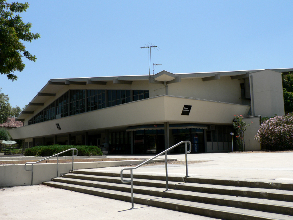 Pierce College library This place has the creepiest baseme… Flickr