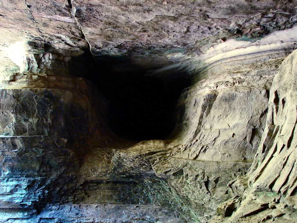 Donaldson Cave One of the branches of Donaldson Cave in Sp… Flickr