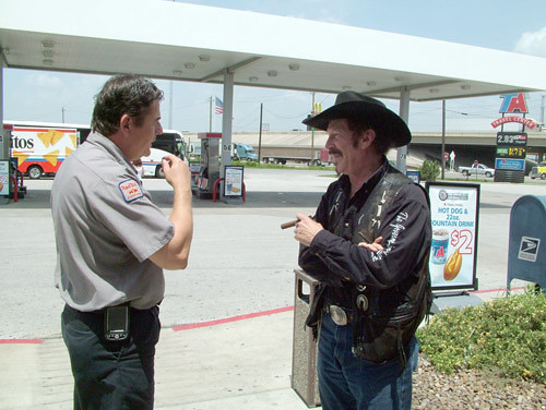 Kinky makes a (truck) stop Kinky makes a (truck) stop By K… Flickr