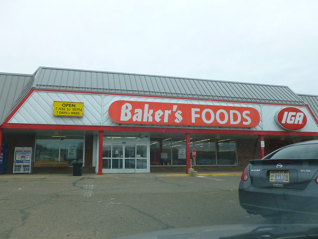 Baker's IGA/former Buehler's, Downtowner Plaza, Coshocton,… Flickr