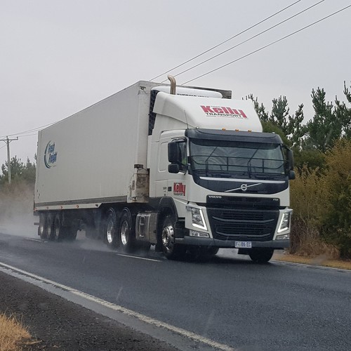 VOLVO of Kelly Transport at Longford Tasmania in the rain,… Flickr