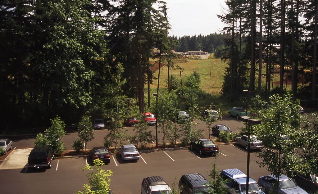 2000. Mt. Hood National Forest headquarters employee parki… Flickr