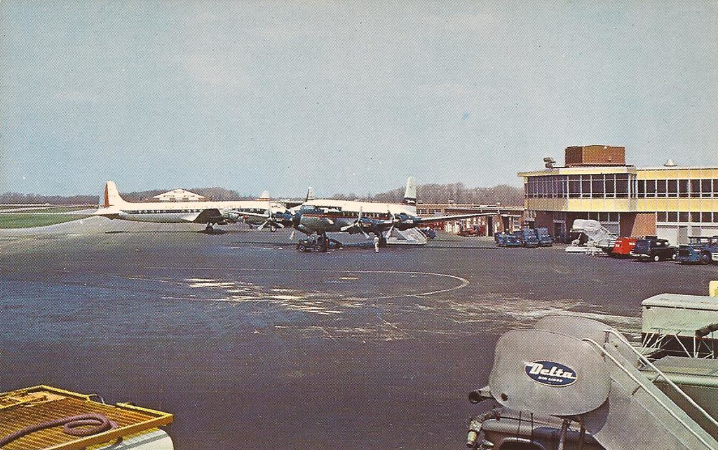 Cincinnati Greater Cincinnati Airport (CVG) postcard 195… Flickr
