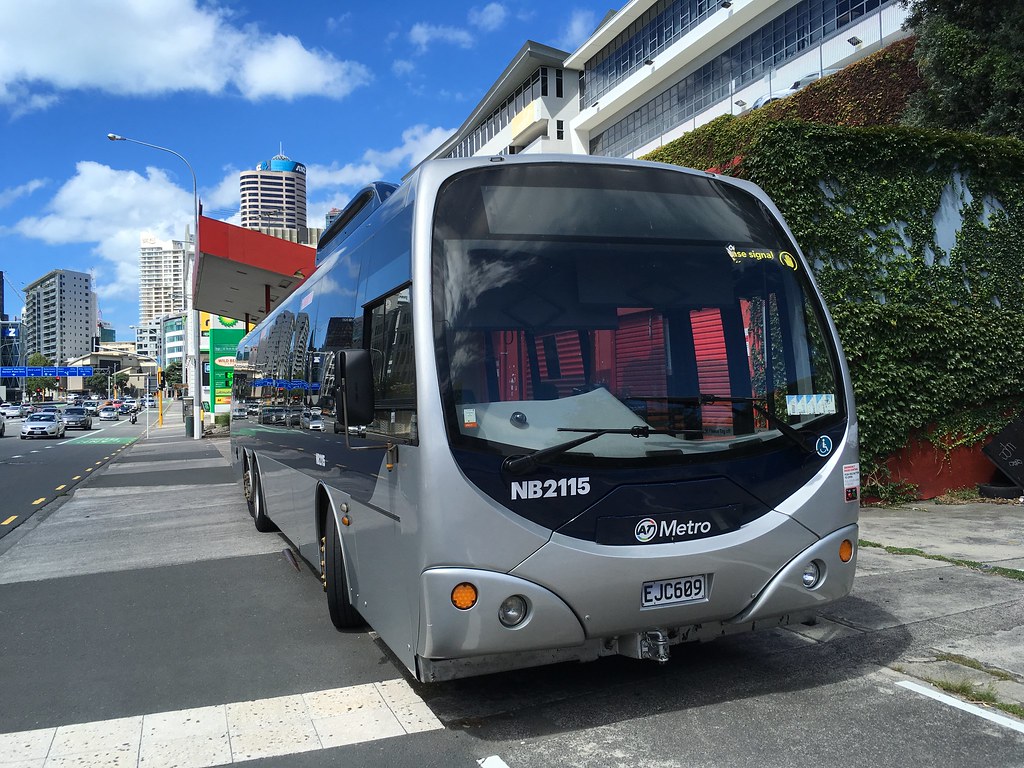 Scania K270 #2115 | 2008 Scania K270 | EJC609 Good spot for … | Flickr