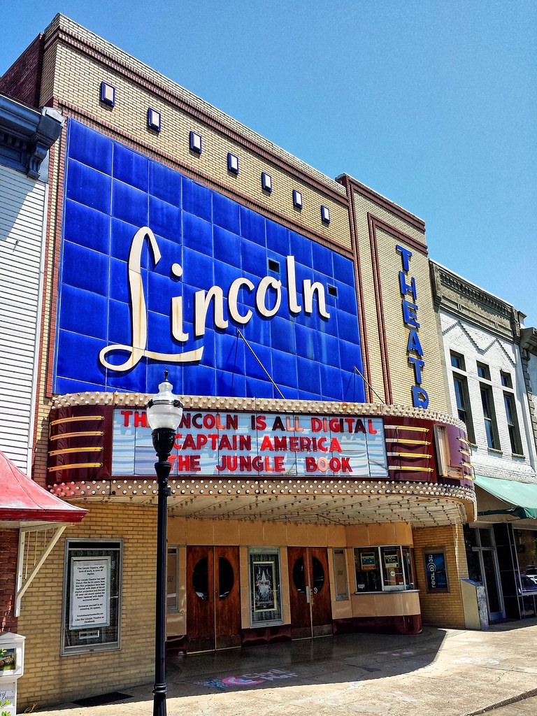 Lincoln Theatre Fayetteville TN (1) Built in 1951. Kevin Stewart