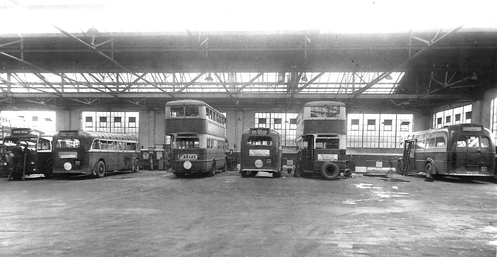 London Transport Hemel Hempstead (HH)Garage interior. (H.B… Flickr
