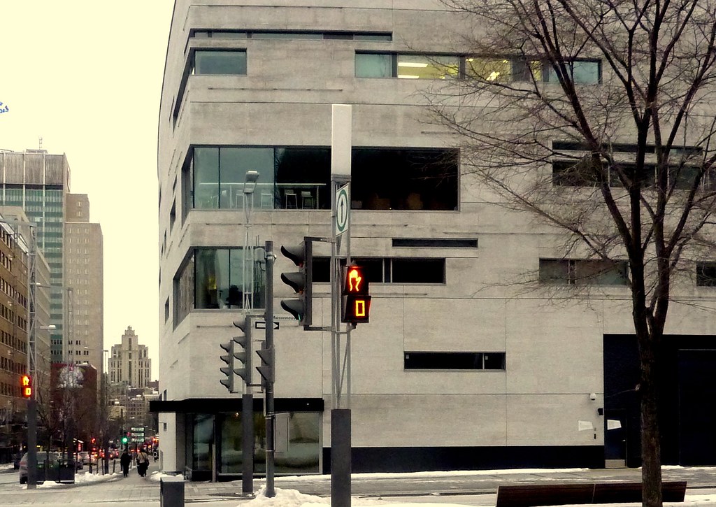 Montréal, 22 janv. 2018. Coin SudOuest de rue SaintUrbain et ave. du