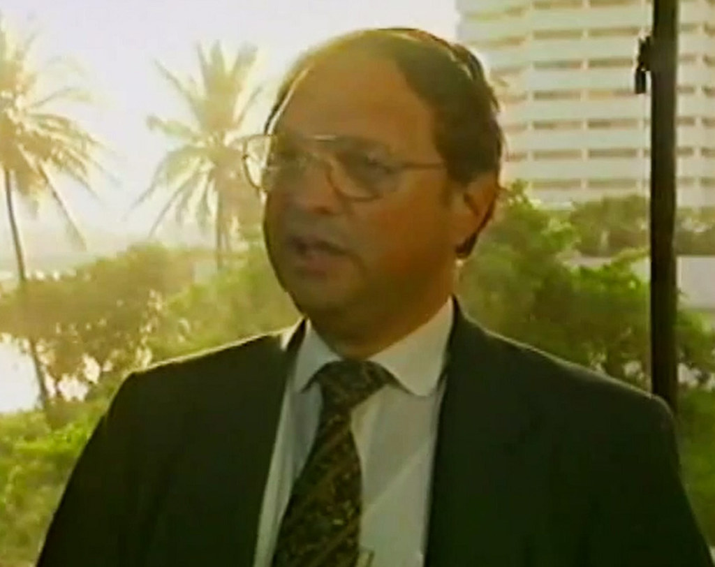 Hotel magnate Byram D. Avari popularizes aerobics on Pakis… Flickr