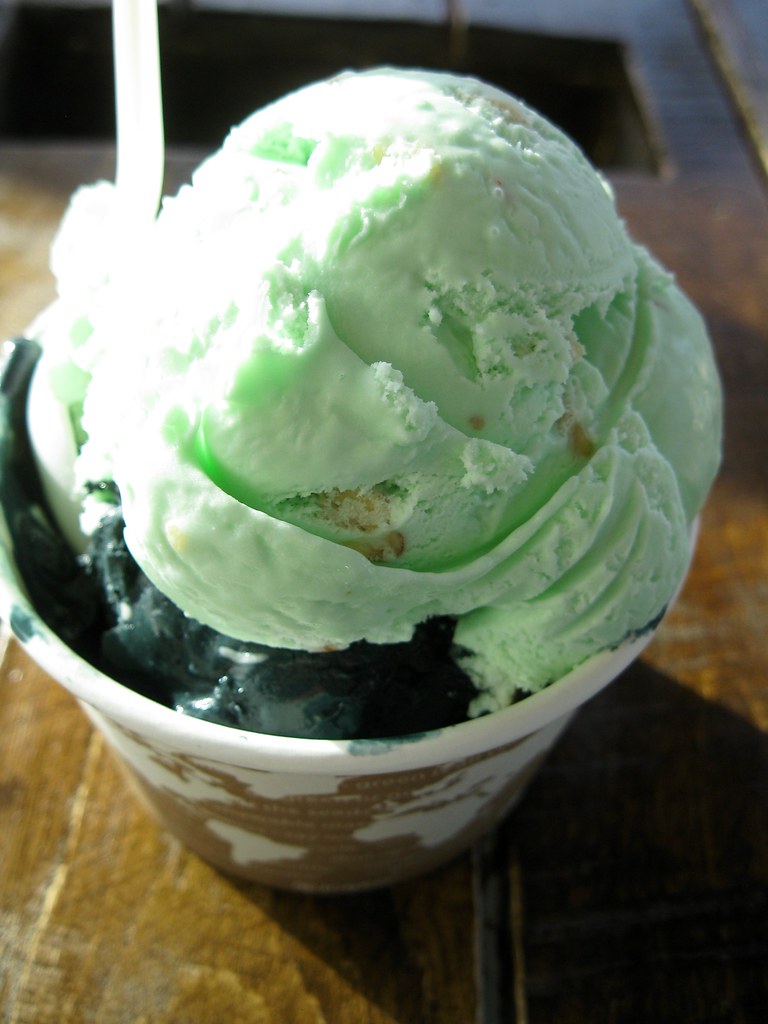 ice cream treat Umpqua ice cream at Face Rock Creamery in … Flickr