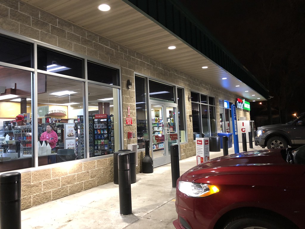 Tobacco Outlet Plus Grocery (KwikTrip / KwikStar) SE 14th Street