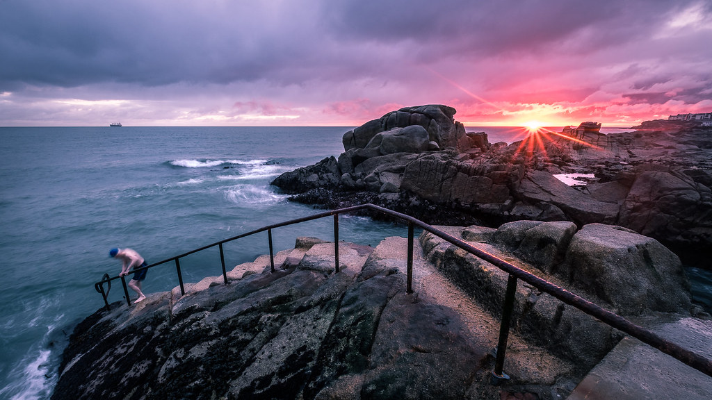 Sunrise in 40 foot Dublin, Ireland Seascape photograph… Flickr