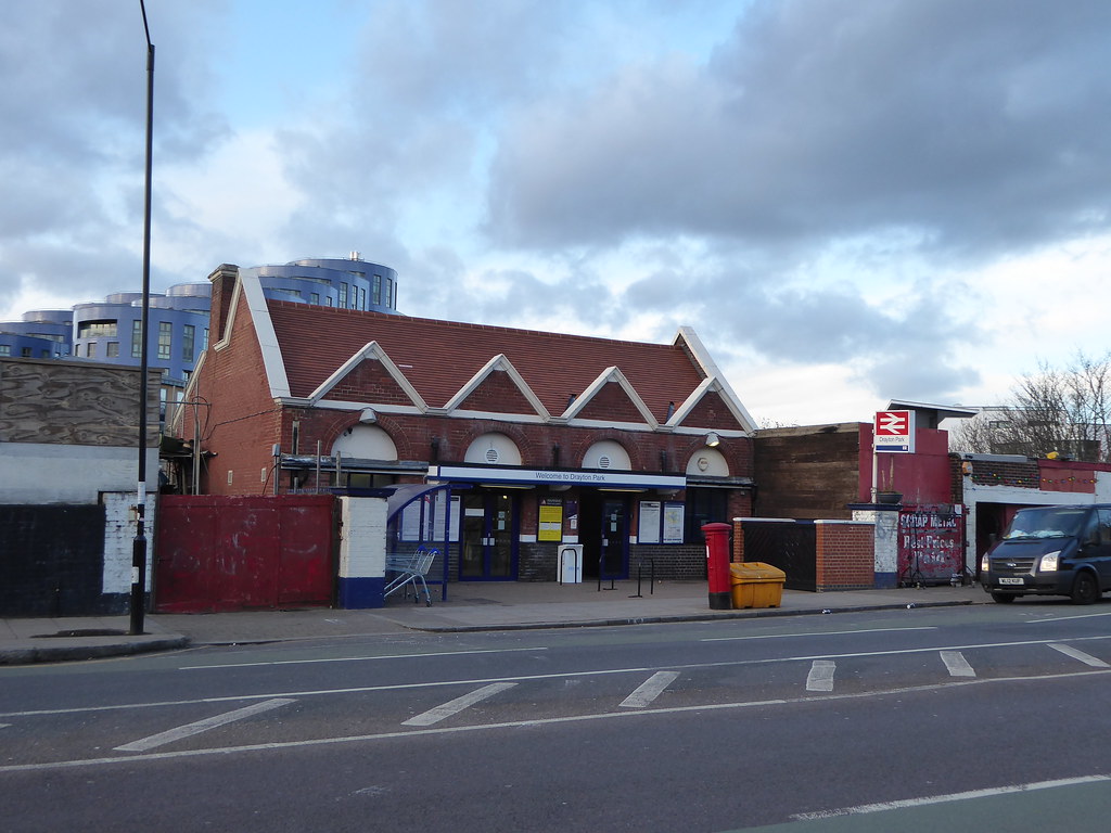 Drayton Park Station This is Drayton Park station. It is t… Flickr
