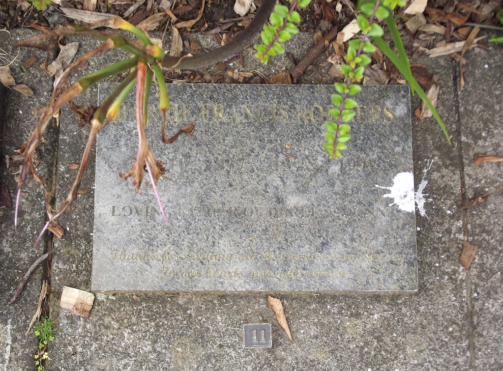 Car Park Gardens, Row A, Plot 11 Plot 11 Barrie Francis R… Flickr