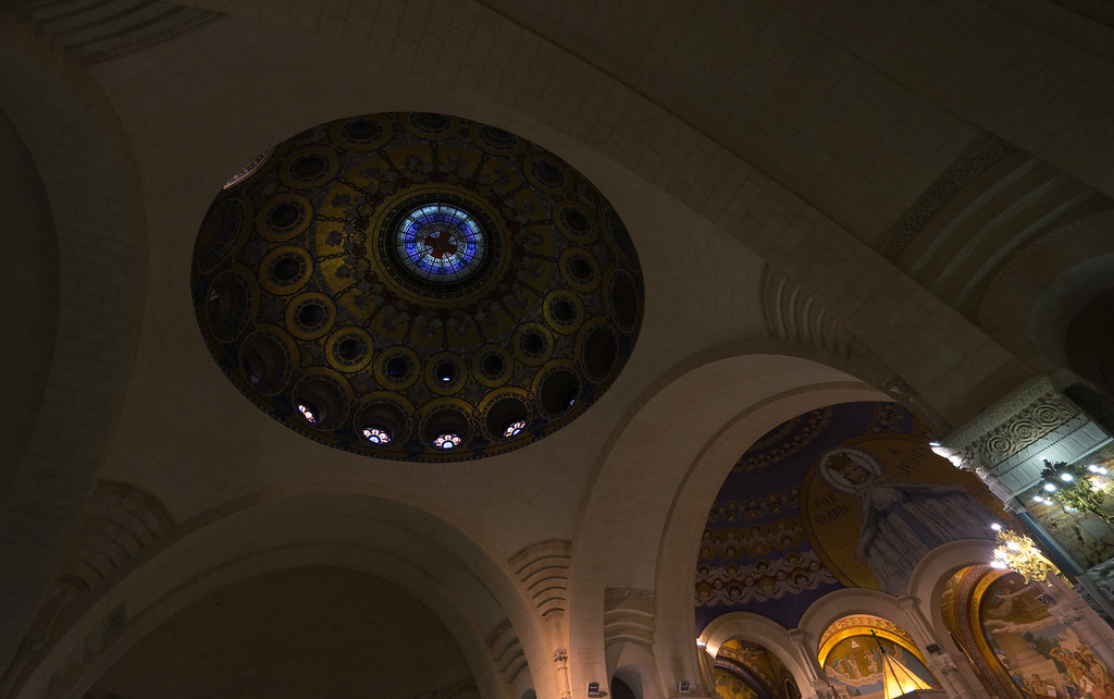 Chœur de la basilique Notre Dame du Rosaire fr.wikipedia.o… Flickr