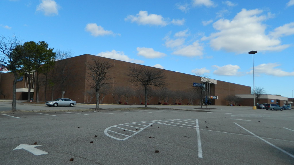 Sears Sears 1575 (194,568 square feet) 100 Newmarket Fair… Flickr