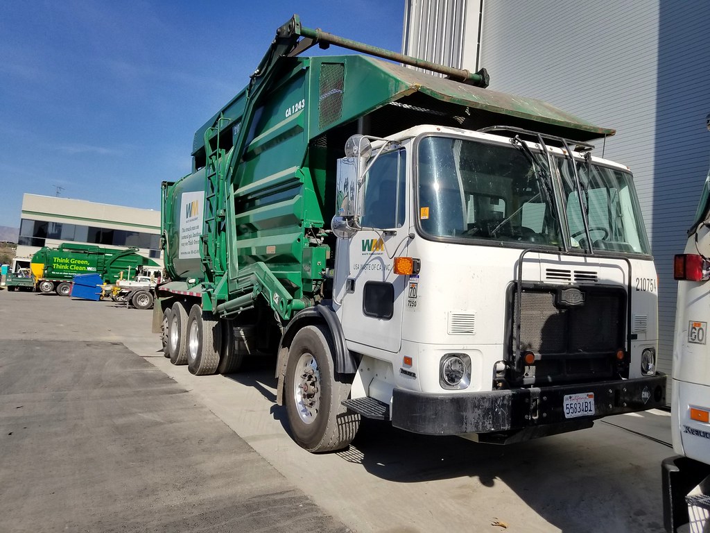 Waste Management Sun Valley Hauling 210754 Los Angeles Refuse