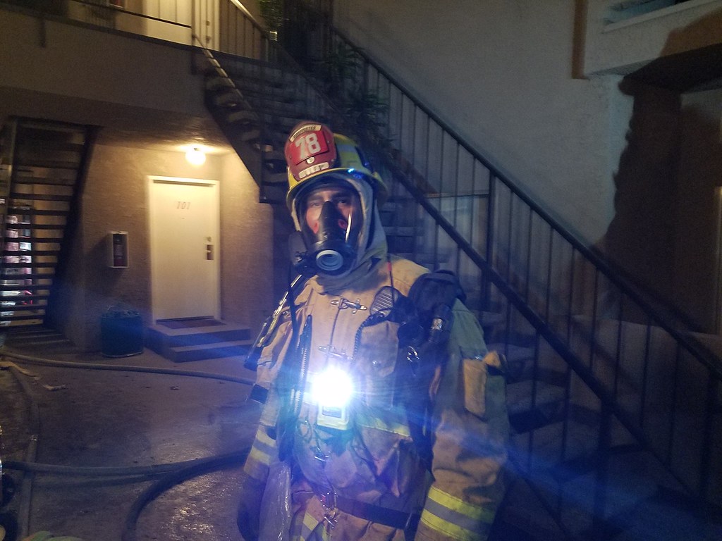 021218 Apartment Fire in Sherman Oaks Flickr