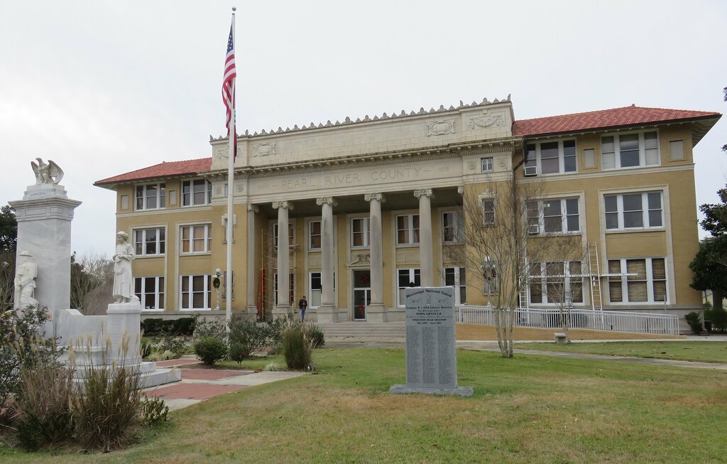 Pearl River County Courthouse (Poplarville, Mississippi) Flickr