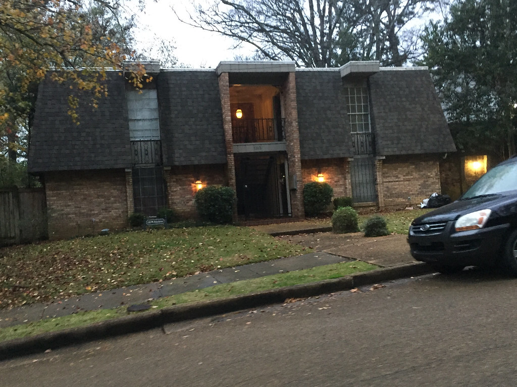 Belhaven Neighborhood Apartment Buildings JRR2000 Flickr