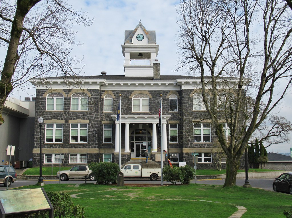 St. Helens, Oregon The Old Columbia County Courthouse was … Flickr