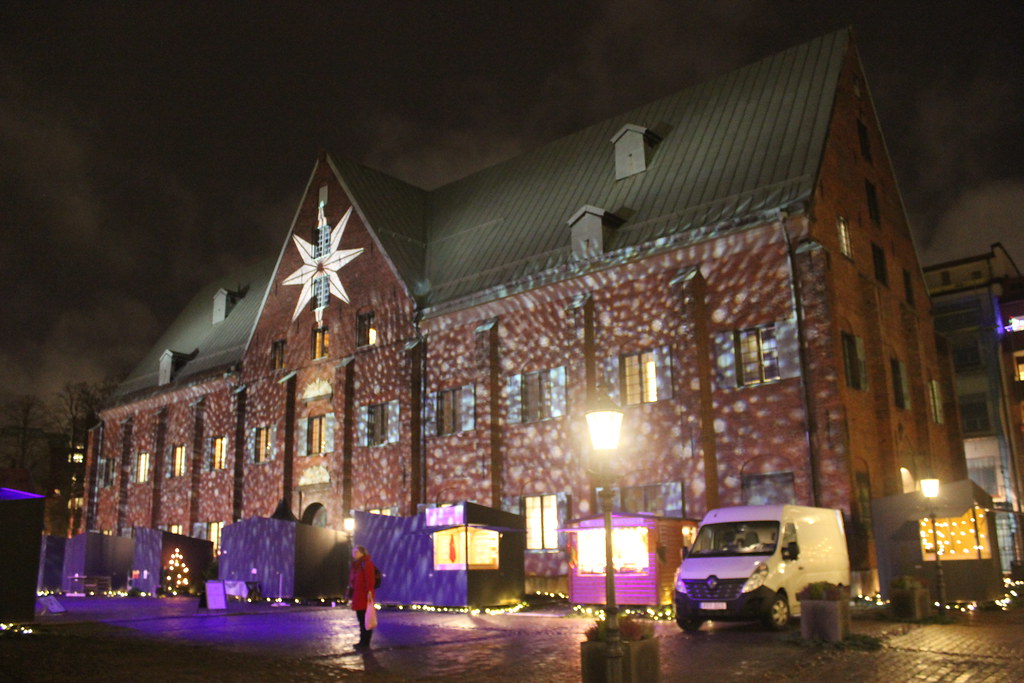 Kronhuset Pokaz świetlny na fasadzie Kronhuset, Postgatan,… Flickr