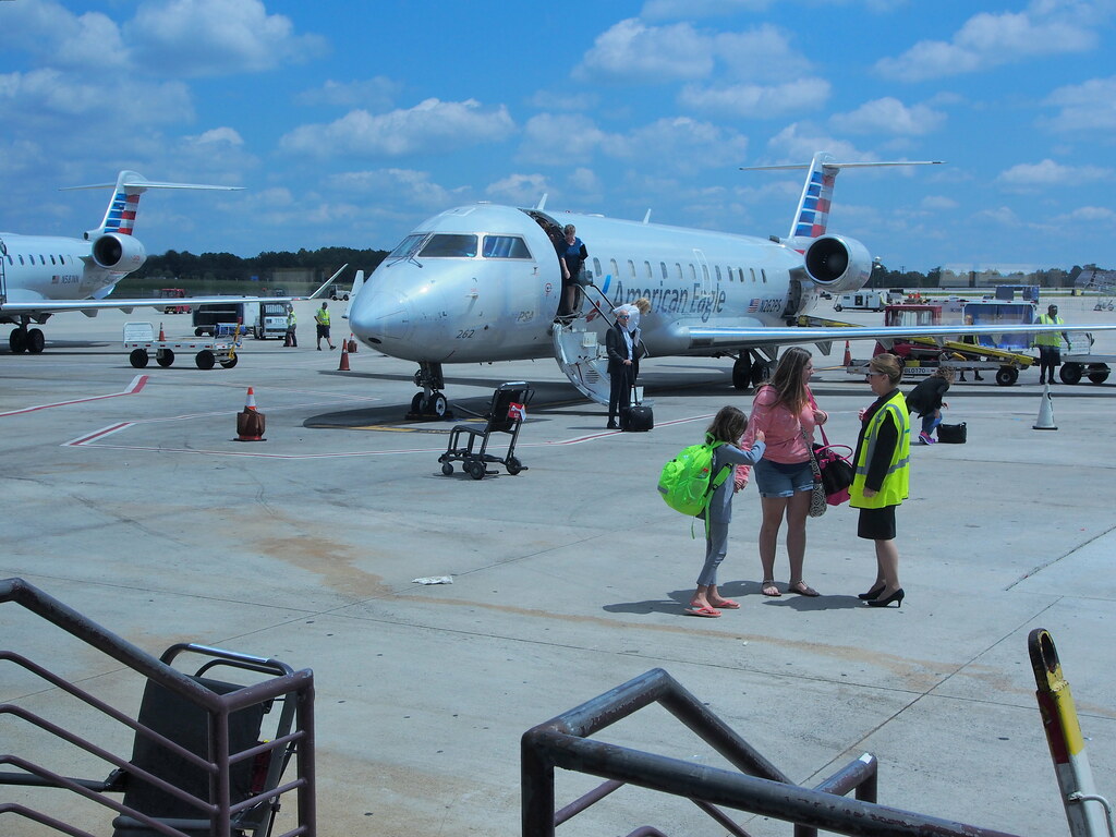 Airports, Planes and Sky Flying from Wilmington, NC to Charlotte, NC