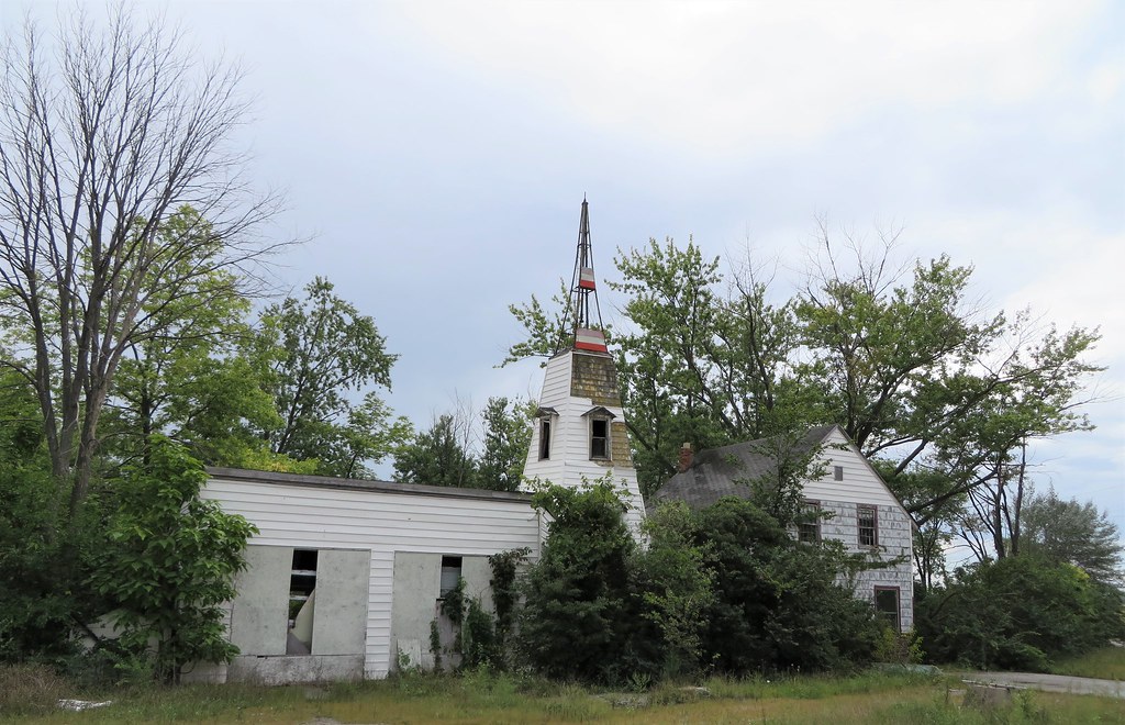 The Lone Tower Gas Station on Old 24 Cecil Ohiosince torn… Flickr