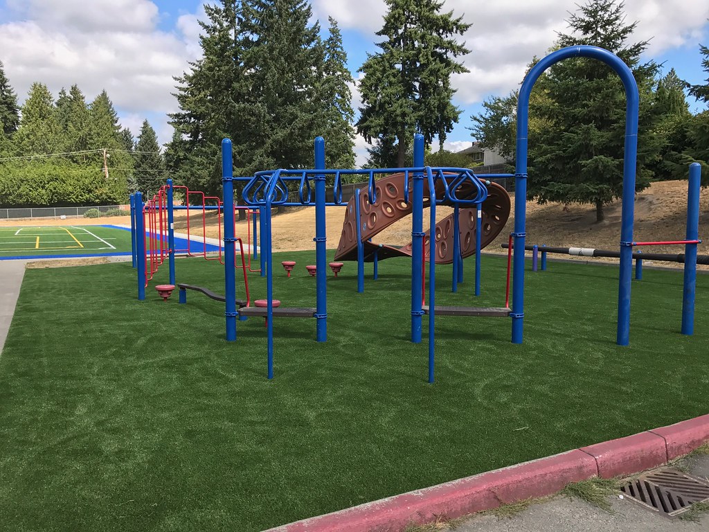 Playground in Yakima, Washington by ForeverLawn Puget Soun… Flickr