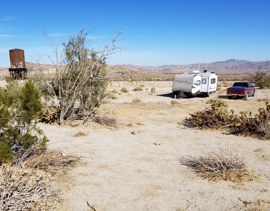 Camping at Dos Cabezas Siding in AnzaBorrego Desert State… Flickr