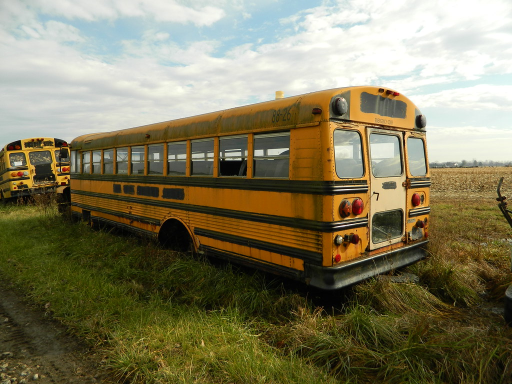 exLake Orion Community Schools 8826 Warner Motor Sales … Flickr