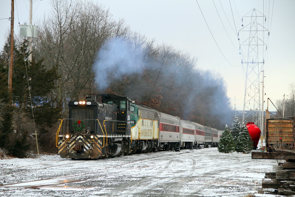 IMG_8939 The 150 pm Whippany Polar Express train is appro… Flickr