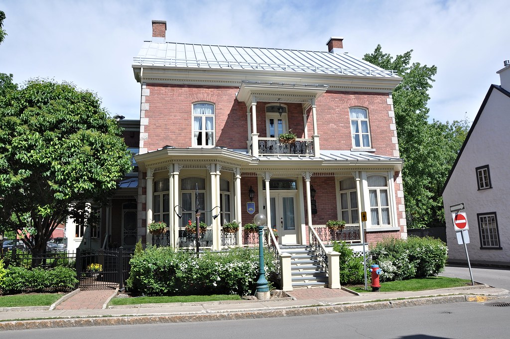 836 Rue des Ursulines Another pretty house in TroisRivièr… Flickr