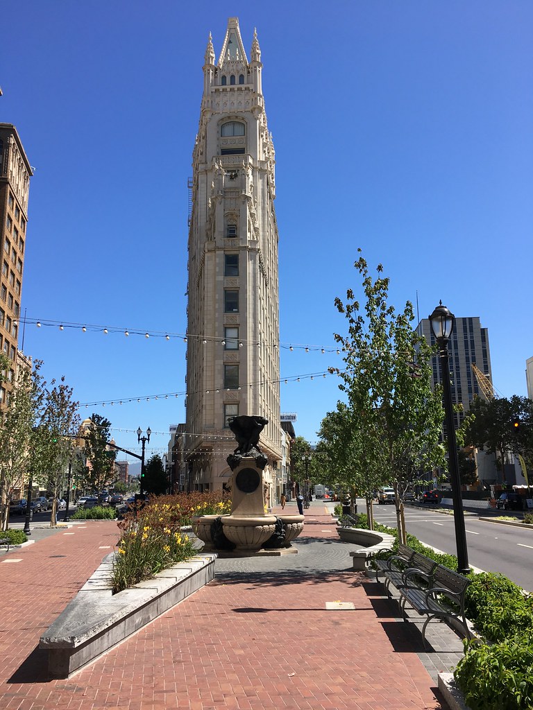 Downtown Oakland is beautiful Steven Vance Flickr