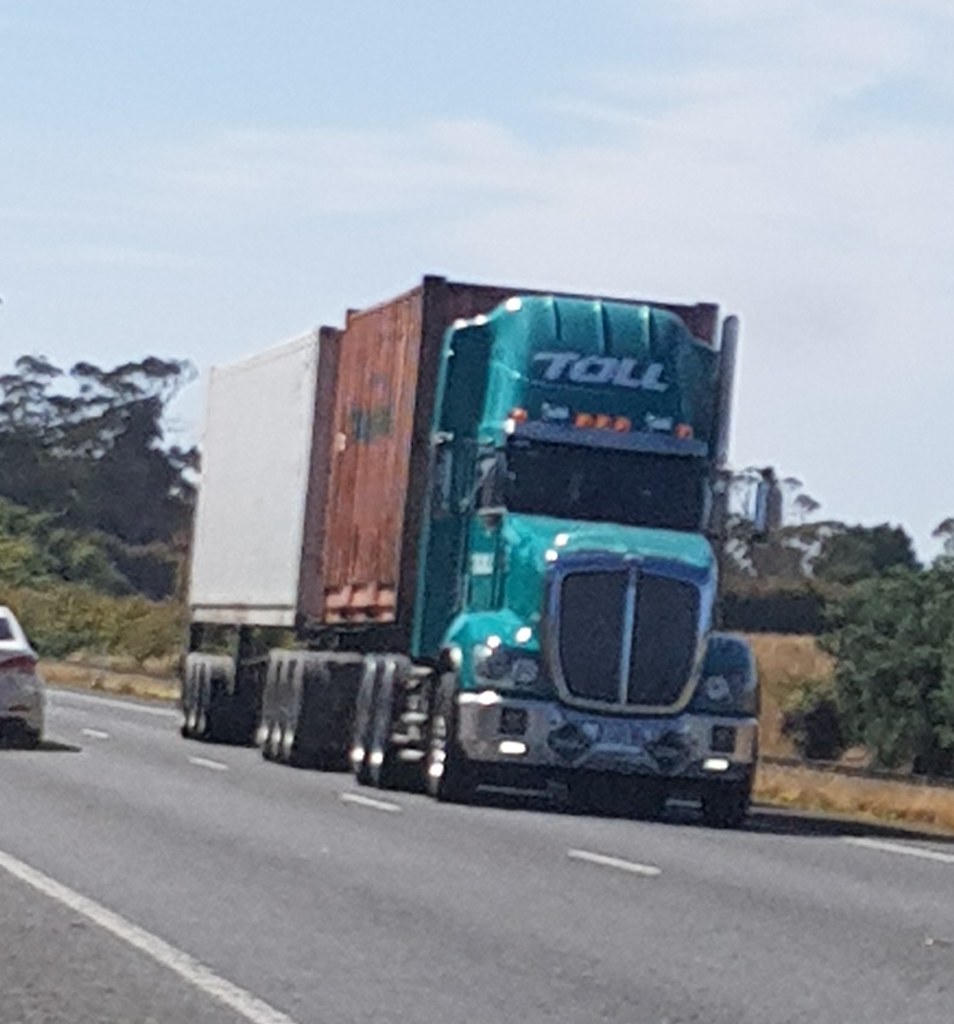 KENWORTH of TOLL B Double Container Truck on The Bass High… Flickr
