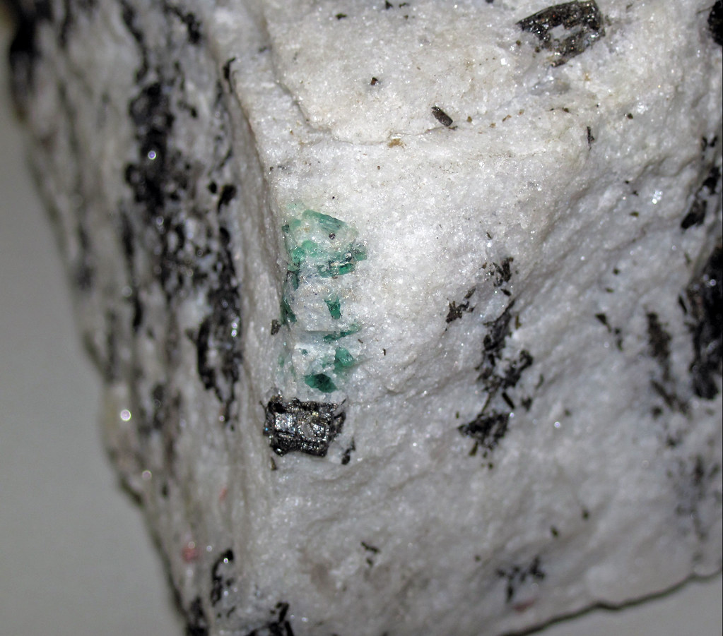 Emeralds in pegmatitic granite (Crabtree Pegmatite, Devonian; Crabtree