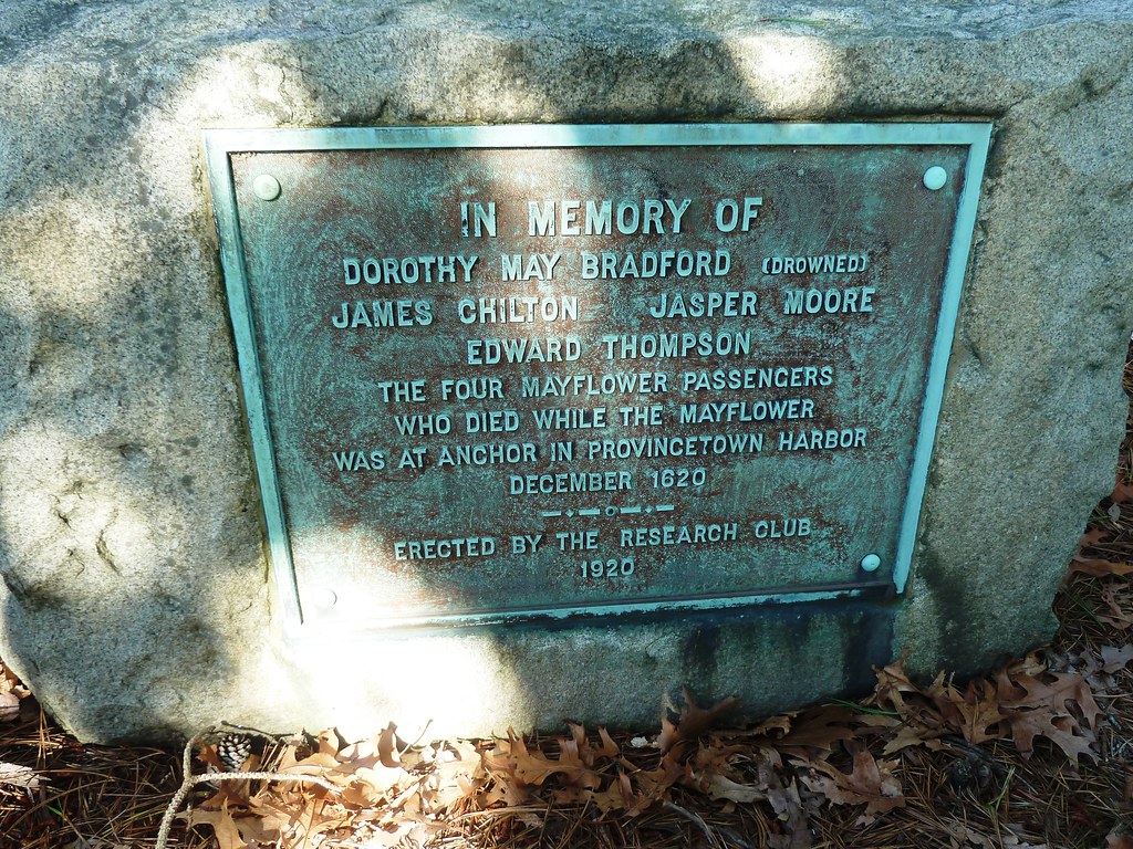 P1070854 Winthrop St Cemetery, Provincetown, Cape Cod Worlygigger