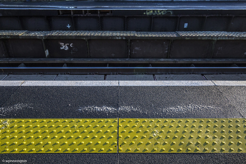 Railway Lines Wandsworth Town © wpnewington Flickr