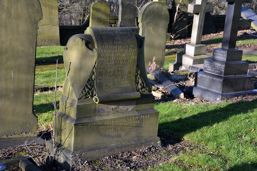 Cemetery Farnley The cemetery on Tong Road in Farnley open… Flickr