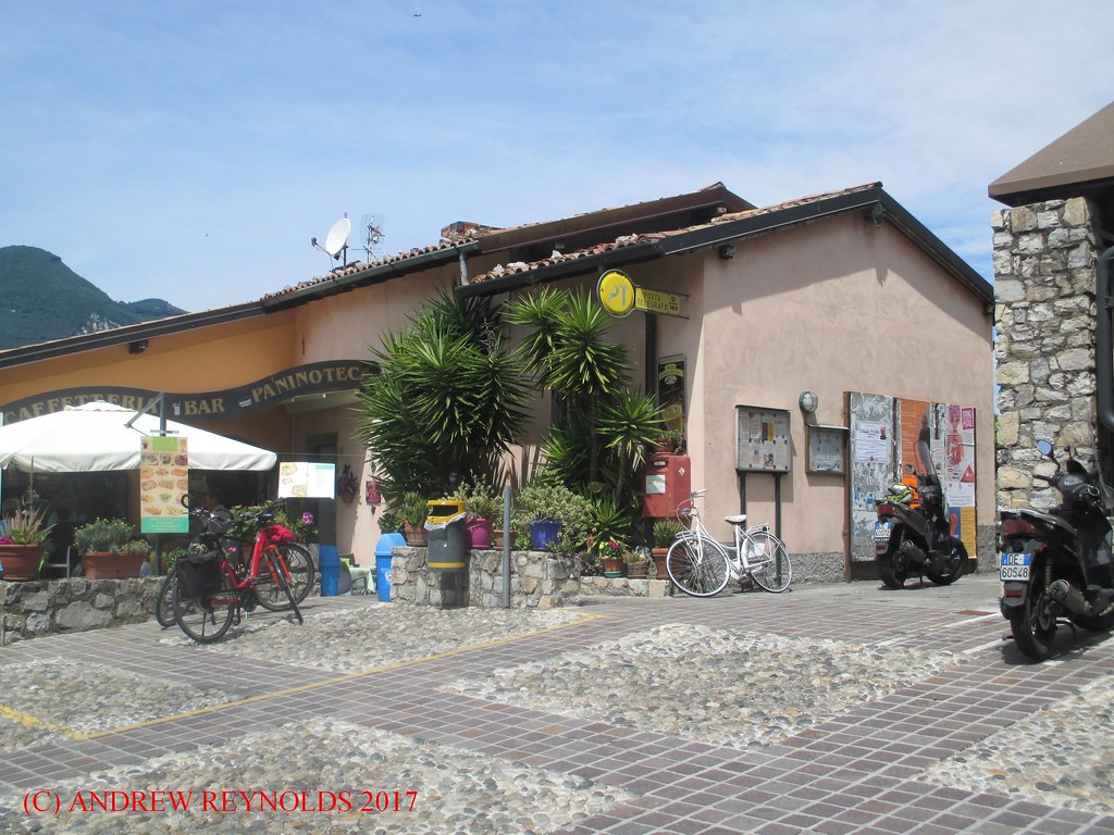 2017052408 SIVIANO POST OFFICE MONTE ISOLA LAKE ISEO Flickr