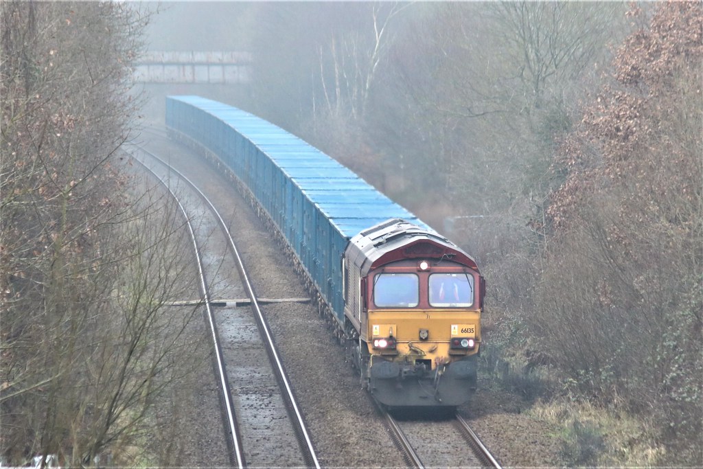 66135 At Pemberton , Wigan , with 6E26 the 10.50 Knowsley … Flickr