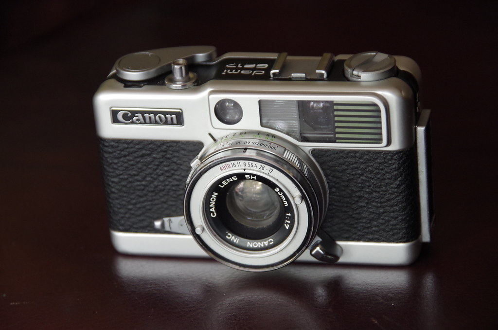 Canon Demi EE17 c1966 Halfframe like Olympus PEN Top of t… Flickr