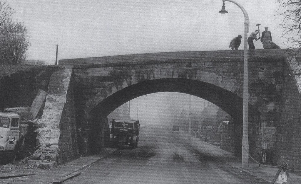 Bridge carrying the exCR Barnton Branch over Cramond Road… Flickr