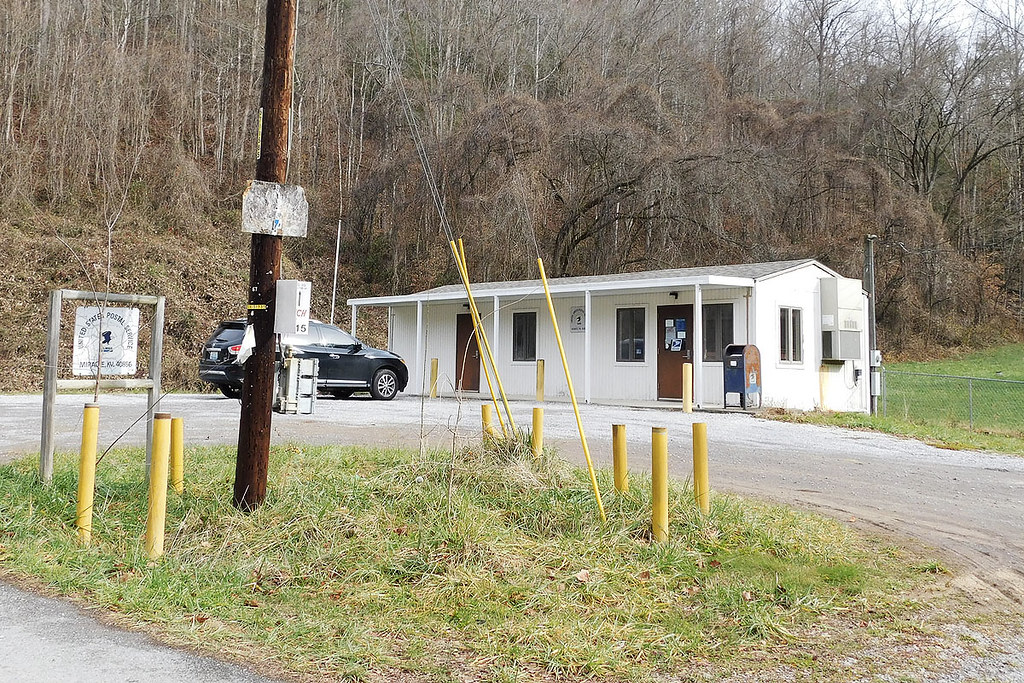 Miracle, KY post office Montgomery County. Photo by J Emer… Flickr