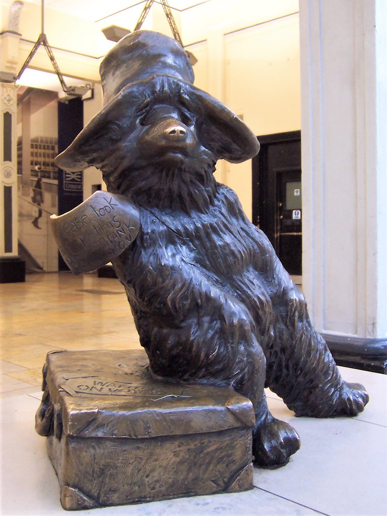 Paddington Bear statue at Paddington station, London Flickr