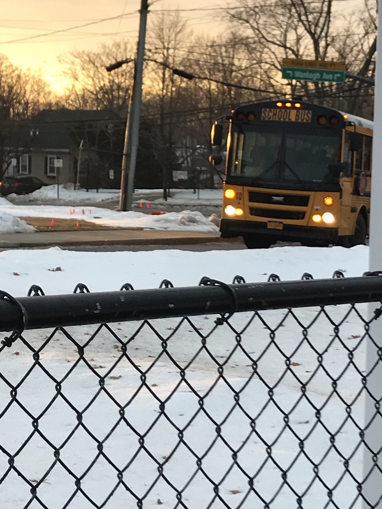 Levittown public schools 40 (my bus) pulling into Salk mid… Flickr