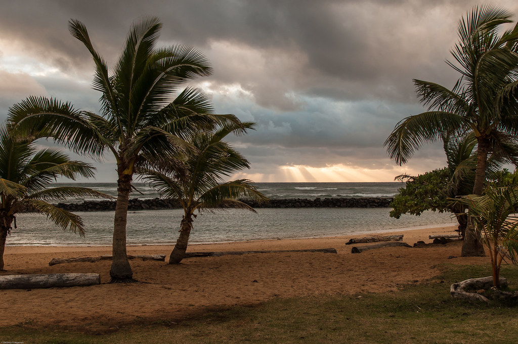 Cloudy Sunrise at Lydgate Beach Park, Kauai I never did se… Flickr