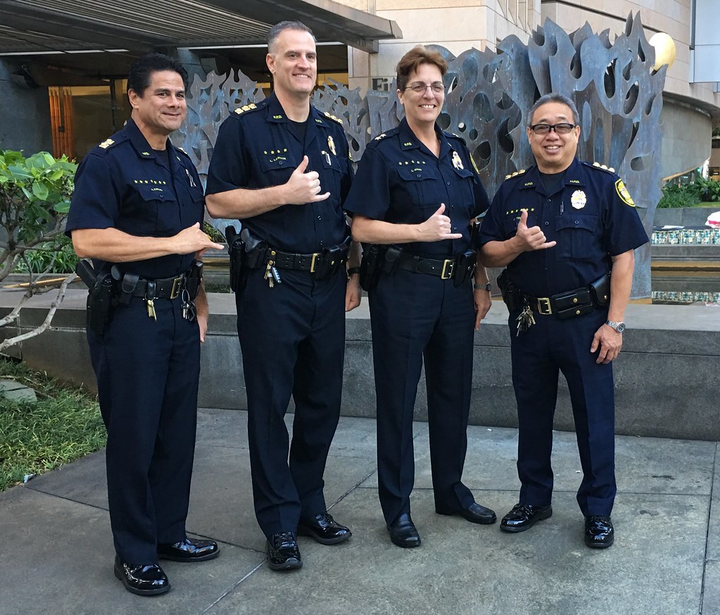 Hawaiian Electric at the Honolulu Police Dept.'s "Project Save Our Streets" SignWaving Jan