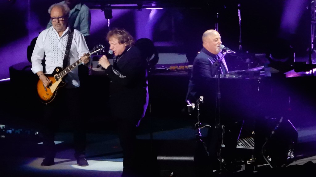 Billy Joel with Mick Jones and Lou Gramm of Foreigner Perf… Flickr