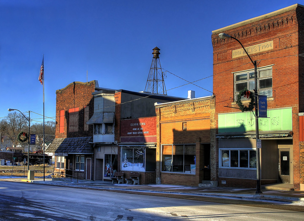 Eldon, Wapello County, Iowa 1/13/18 Lights in my hometown Flickr