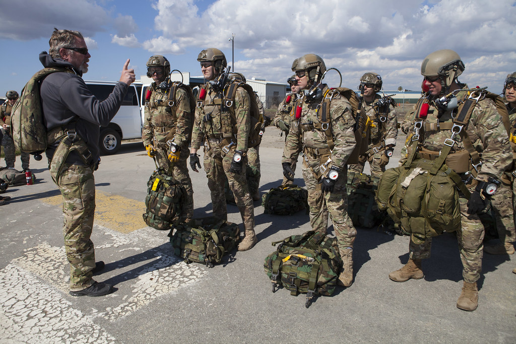 180222ZFD6501006.jpg Army National Guard paratroopers f… Flickr